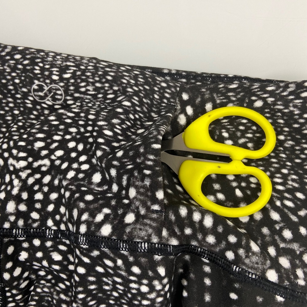 Calia Womens Medium Black Dotted 7/8 Leggings NEW Core Essential High Rise Yoga - Picture 4 of 10